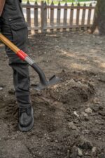 J10-204 - J-Series D-Handle Square Point Shovel - In use - 01